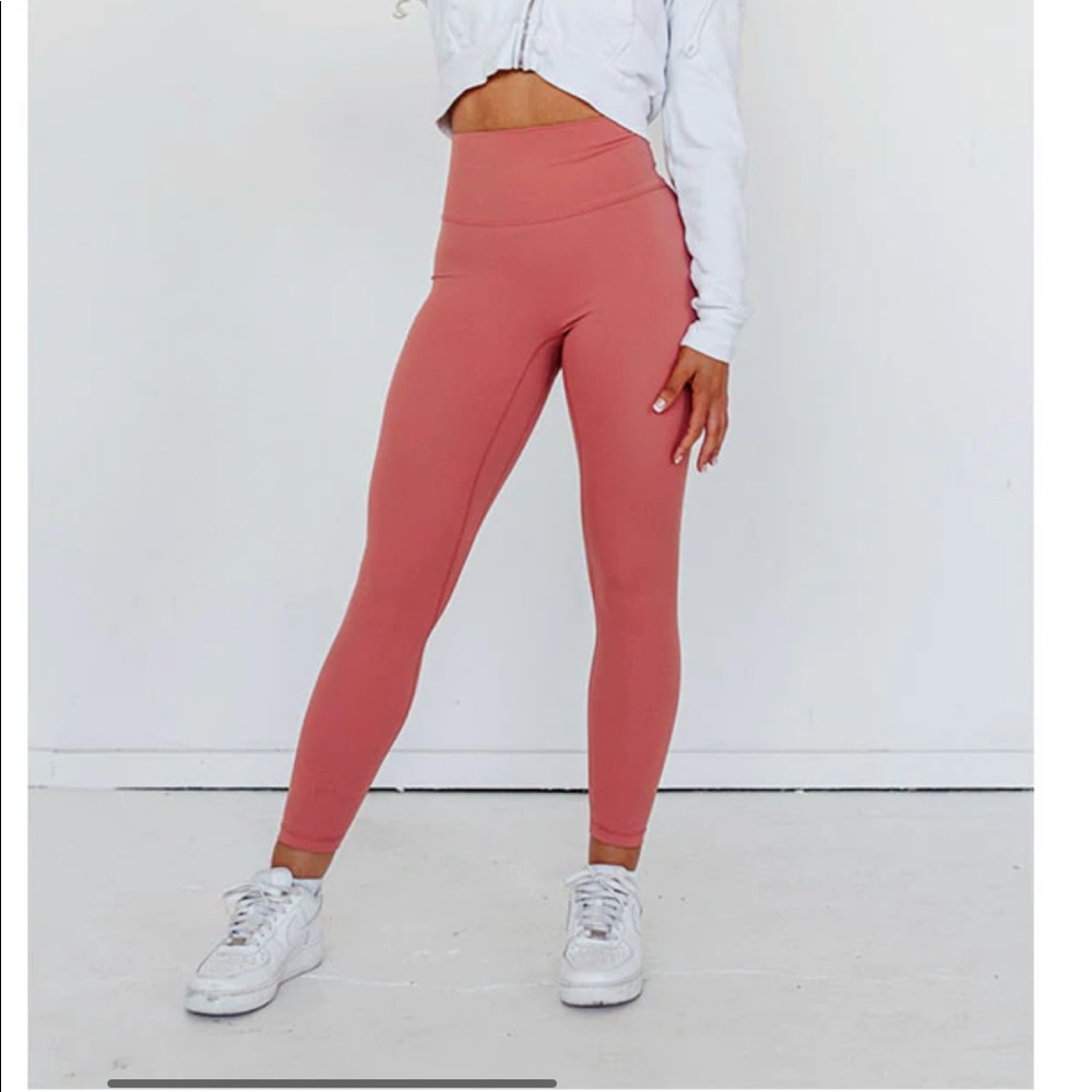 NWT Rose Level Active Leggings